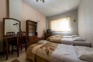 اتاق سه تخت هتل پژوهش تهران