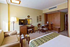 اتاق دبل رویال هتل فردوس مشهد 1