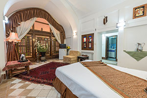 اتاق دبل vip هتل سنتی لب خندق یزد 1