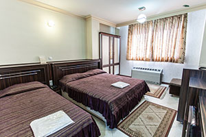 اتاق سه تخته هتل ماهان اصفهان 1