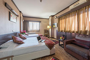 اتاق سه تخته هتل شیخ بهایی اصفهان