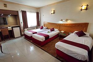 اتاق سه تخته هتل آزادی اصفهان 1