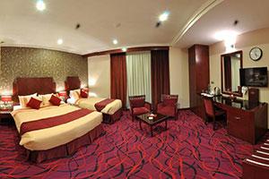 اتاق سه تخته هتل پارسیس مشهد 2