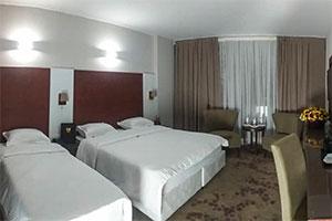 اتاق سه تخته هتل آرامیس کیش 2