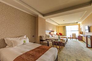 اتاق سه تخته هتل اسپیناس خلیج فارس تهران