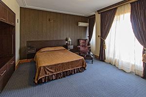 اتاق دو تخته دبل رو به جنگل هتل پدیدار خزر رودسر