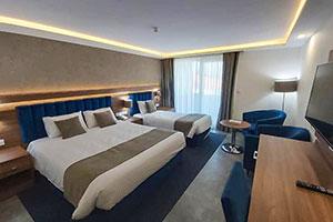 اتاق دو تخته ویژه رو به دریا هتل سفید کنار بندر انزلی