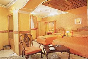 اتاق بیزینس روم سه تخت هتل زهره اصفهان