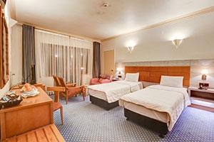 اتاق سه تخته هتل یک مجتمع جهانگردی دیزین کرج