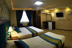 اتاق سه تخته هتل تالار شیراز 1