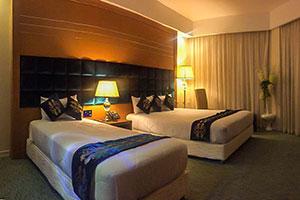  اتاق سه تخت رو به باغ هتل لیپار چابهار