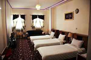 اتاق سه تخت هتل فردوس چابهار