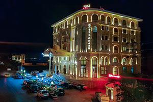نمای ساختمان هتل قصر شاهرود