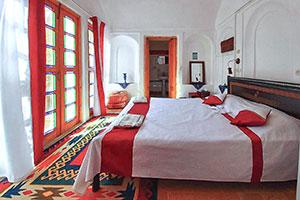 اتاق دو تخت دبل سرای سنتی شعرباف یزد