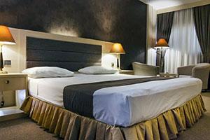 اتاق دو تخت دبل رویال هتل اطلس مشهد