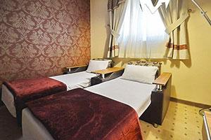 اتاق چهار تخت هتل لطفعلی خان شیراز