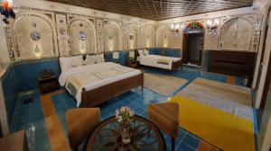 هتل سنتی عمارت شهسواران اصفهان نامداران ( شازده )