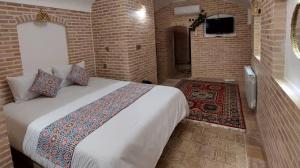 هتل سنتی عمارت مالمیر یزد دابل فروغ