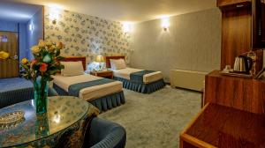 هتل پارسیان سوئیت اصفهان دو تخت جدا