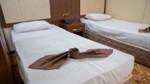 هتل سفیران مشهد دو تخت تویین 