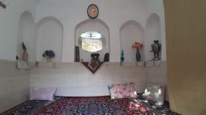 اقامتگاه بوم گردی خانه مروی اصفهان اتاق امرداد برای 3 نفر