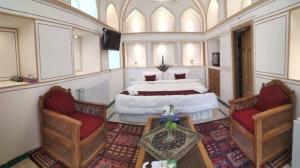 هتل سنتی یاس اصفهان شکوفه