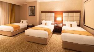 هتل اسپیناس پالاس تهران سه تخت روبه شهر(طبقات16تا20)