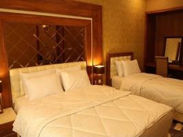 سوئیت دو خوابه چهار تخت پرزیدنت رو به کوه هتل رسپینا لاهیجان