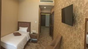 هتل آزادی تبریز یک تخت استاندارد
