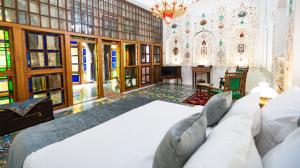 هتل بوتیک سنتی زنجان قاجار