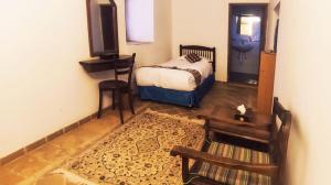 هتل سنتی لاله یزد یک تخت پایین