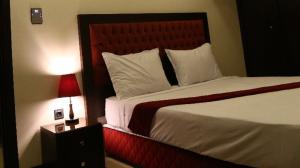هتل آپارتمان اریکا مشهد سوئیت دو تخت