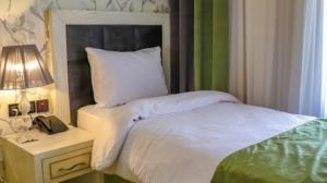 هتل ارغوان مشهد یک تخت استاندارد 