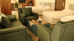 هتل ناکو بوشهر اتاق چهار تخت رو به دریا