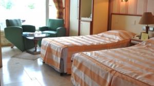 هتل ملک چالوس سوئیت رویال چهار تخت