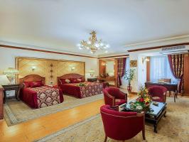 هتل بین المللی قصر طلایی مشهد آپارتمان یک خواب چهار نفر رویال