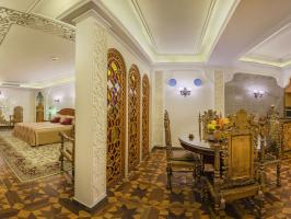 هتل بین المللی قصر طلایی مشهد سوئیت قاجار