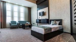 هتل نارنجستان جلفا سوئیت سه تخت