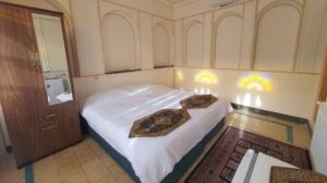 هتل سنتی گل آرا اصفهان دو تخت گلپر