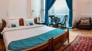 هتل سنتی قصر منشی اصفهان دو تخت کینگ