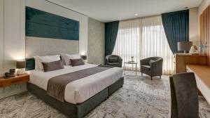 هتل خورشید هشتم کوثر مشهد اتاق دبل(کینگ)