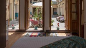 هتل سنتی طلوع خورشید اصفهان دوتخته دبل