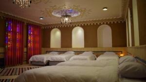 هتل یلو آران و بیدگل پنج تخت