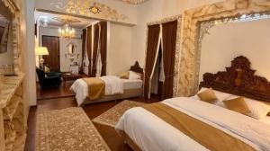 هتل بوتیک سنتی کرمانشاه سه تخت شیرین و فرهاد