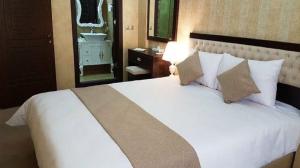 هتل ملل قم دو تخت دبل