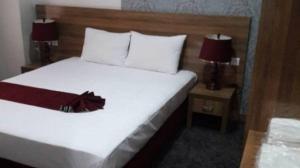 هتل راسپینا قم دو تخت برای یک نفر