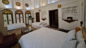 هتل سنتی والی یزد چهار تخت اشرافی 