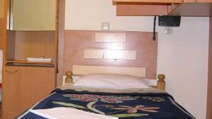 هتل مروارید اصفهان یک تخت 