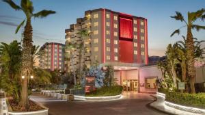هتل Ramada Resort Lara آنتالیا نماي بيروني