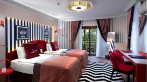هتل Selectum Family Resort آنتالیا سه تخت 
